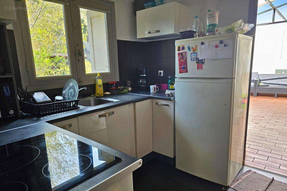 Appartement à REYNES