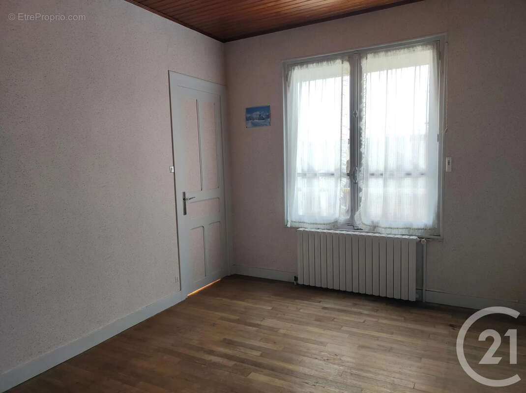 Maison 83 m² à Dampierre-Sous-Bouhy  - photo 11