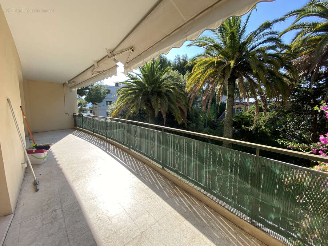 Appartement à LE CANNET