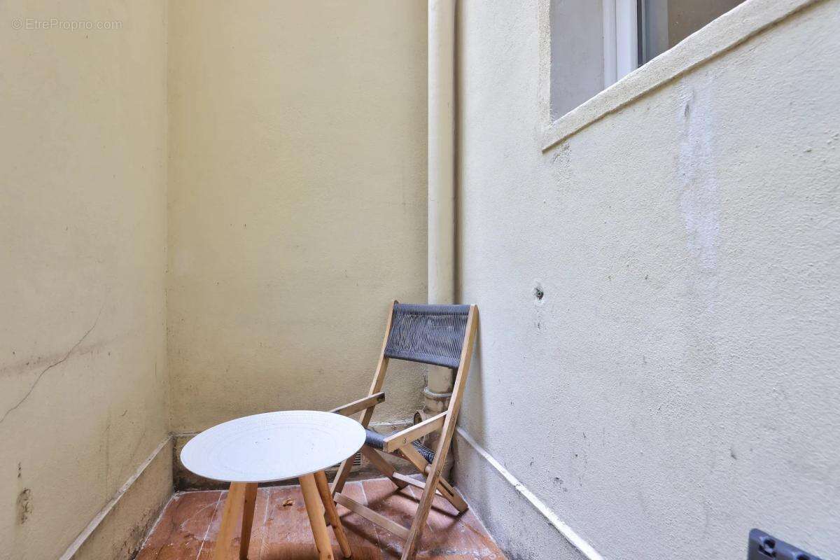 Appartement à PARIS-17E