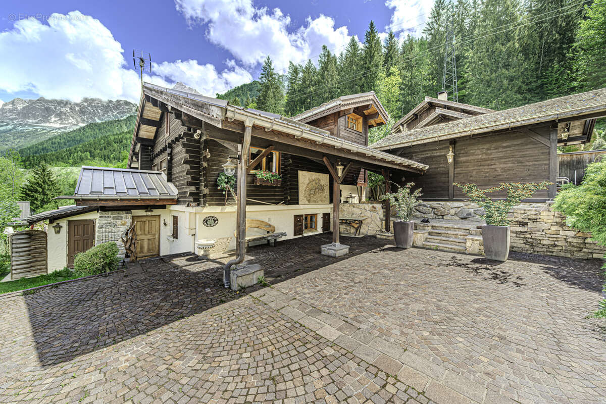 Maison à LES HOUCHES
