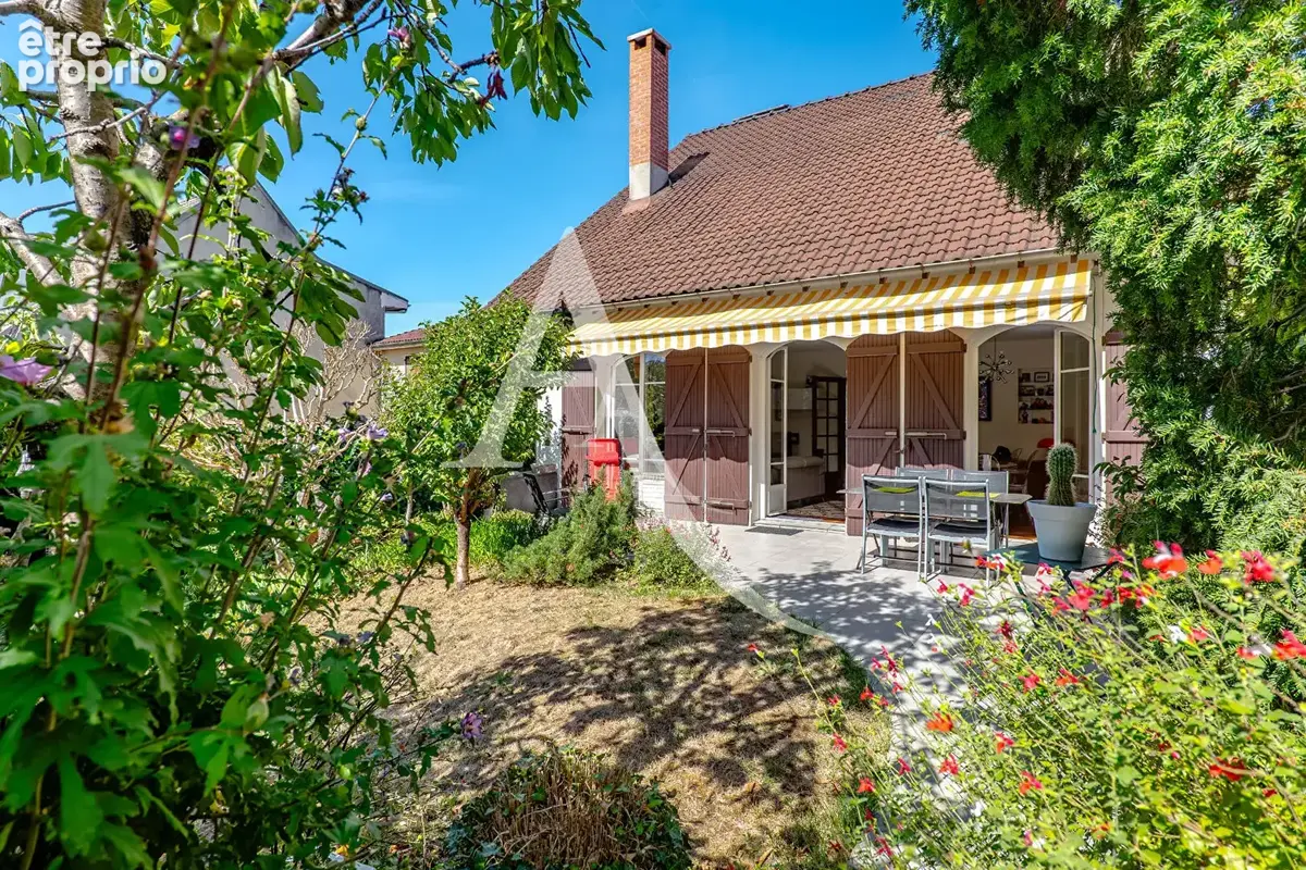 Maison à LIMEIL-BREVANNES