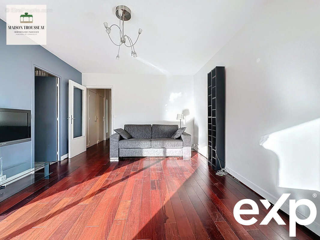 Appartement à NEUILLY-SUR-SEINE