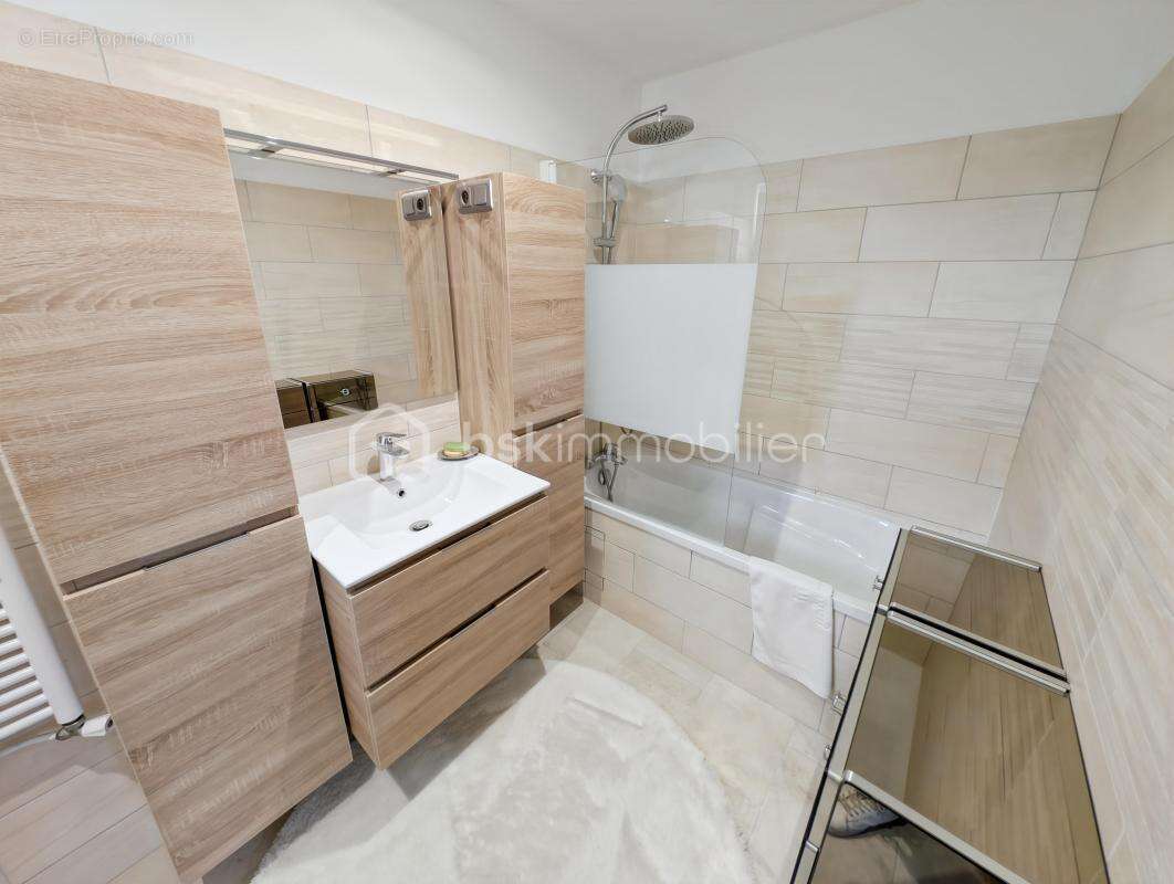 Maison à NEUILLY-SUR-MARNE