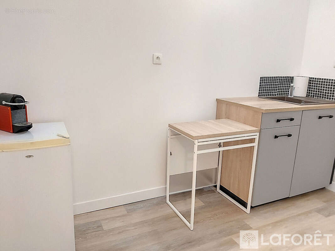 Commerce à VILLENAVE-D&#039;ORNON