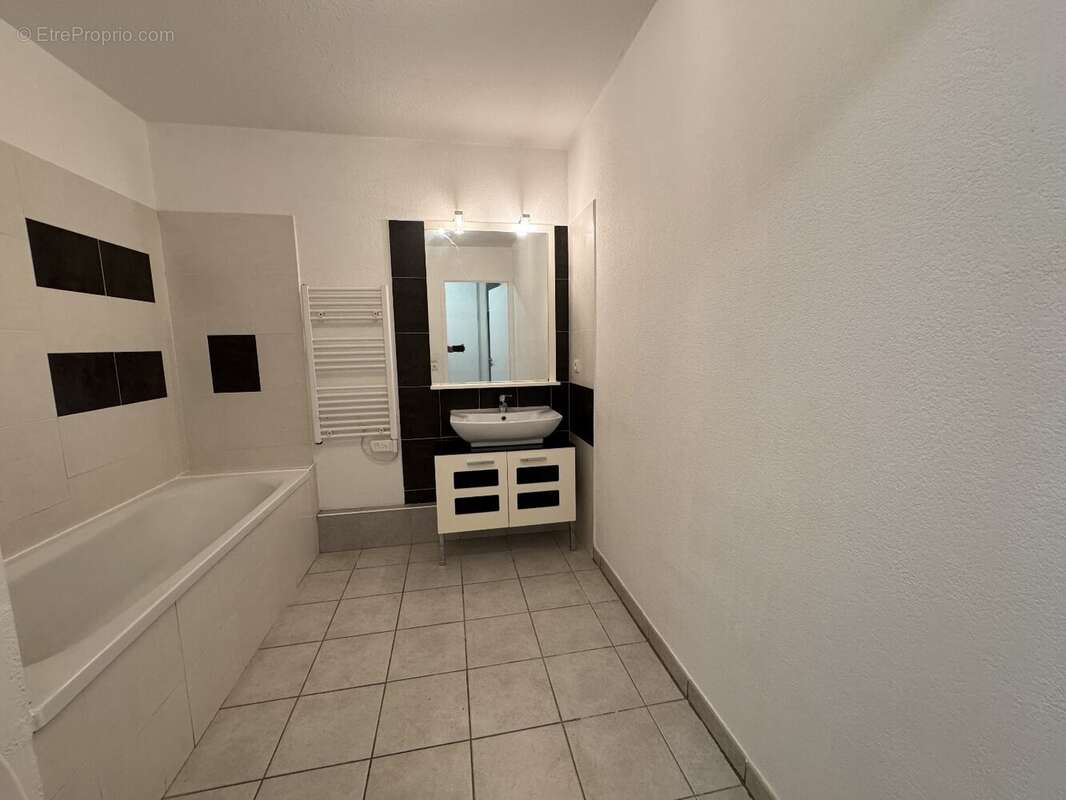 A vendre t2 sete - photo 5