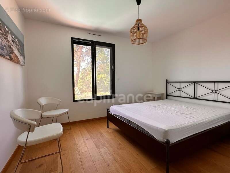 Maison à LES MATHES