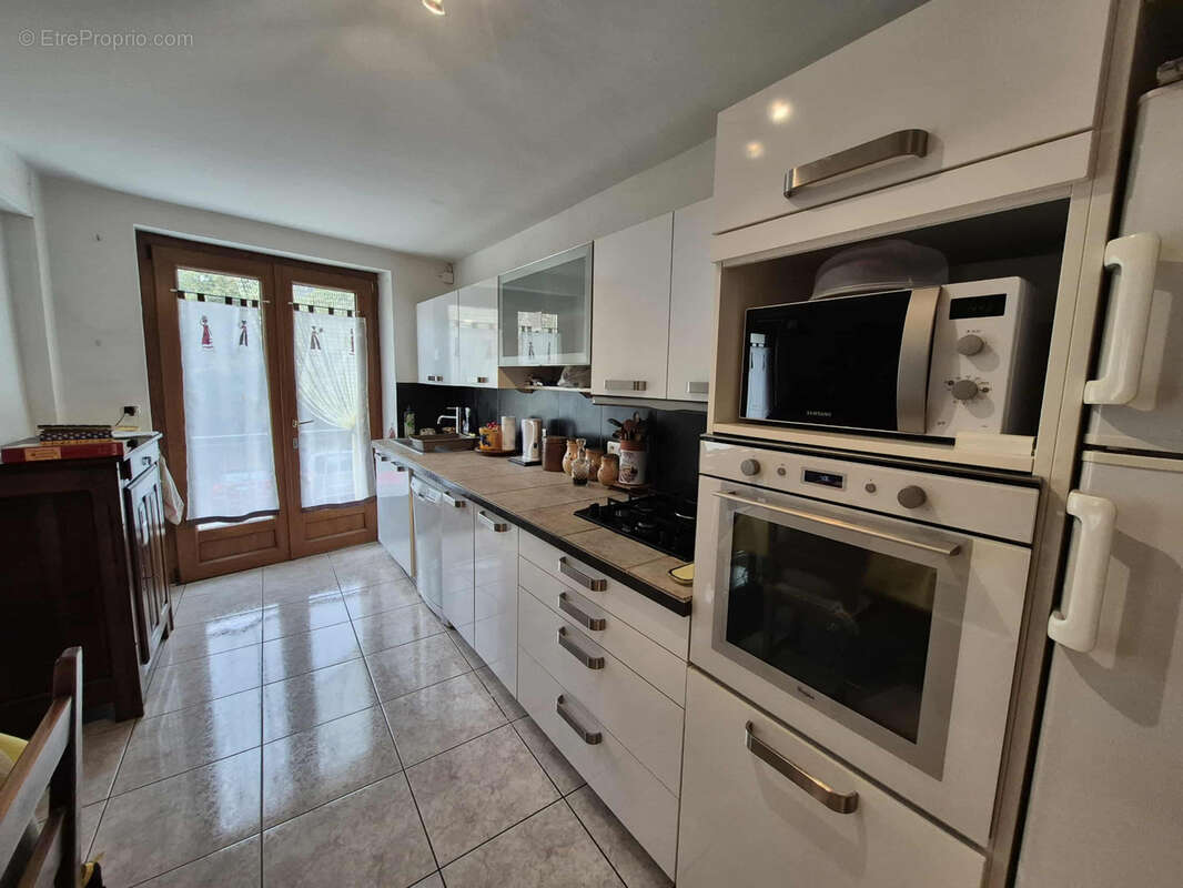 Maison de ville avec garage et cour intérieure - photo 3
