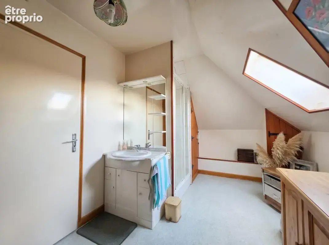 Maison individuelle avec atelier, dépendances et jardin clos - photo 17