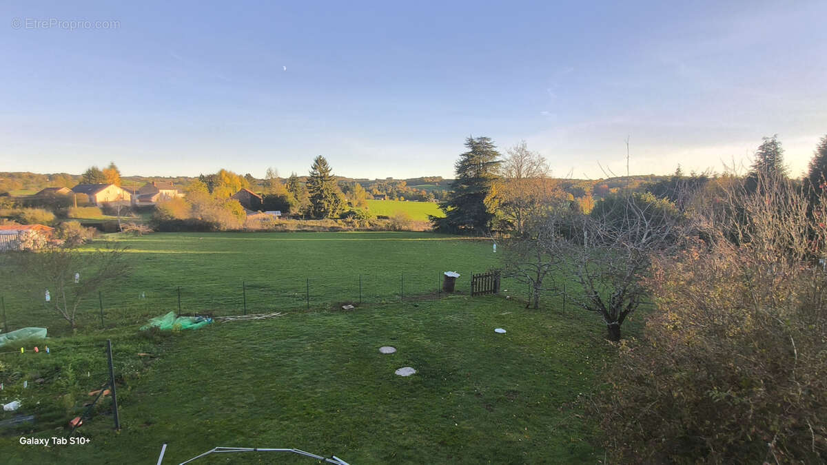 Maison à NEUVIC-ENTIER