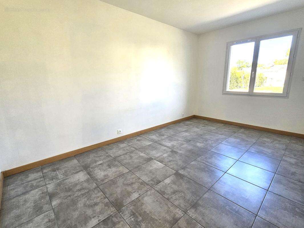 Maison à TREILLIERES