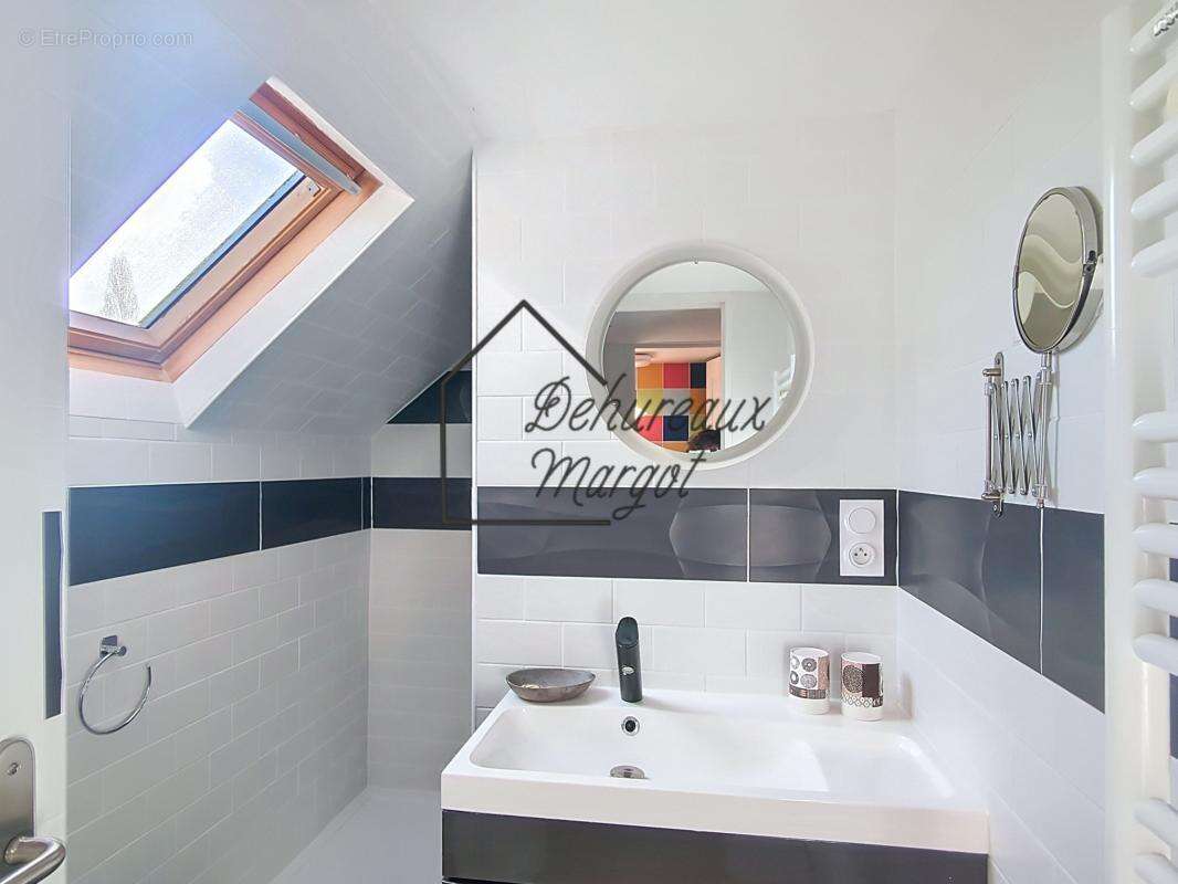 Maison à VICQ-SUR-NAHON