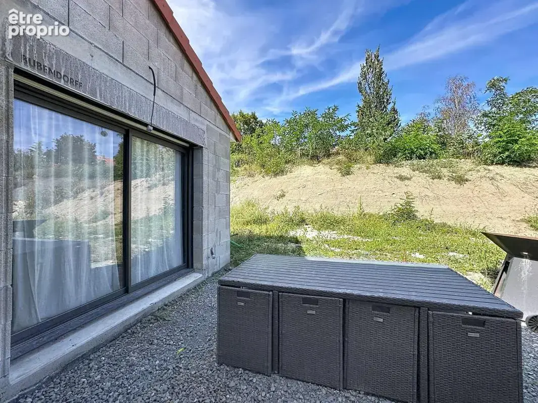 ENVAL PLAIN PIED 114m² Pièce de vie 54m² 3 chambres Terrain Belles prestations - photo 9