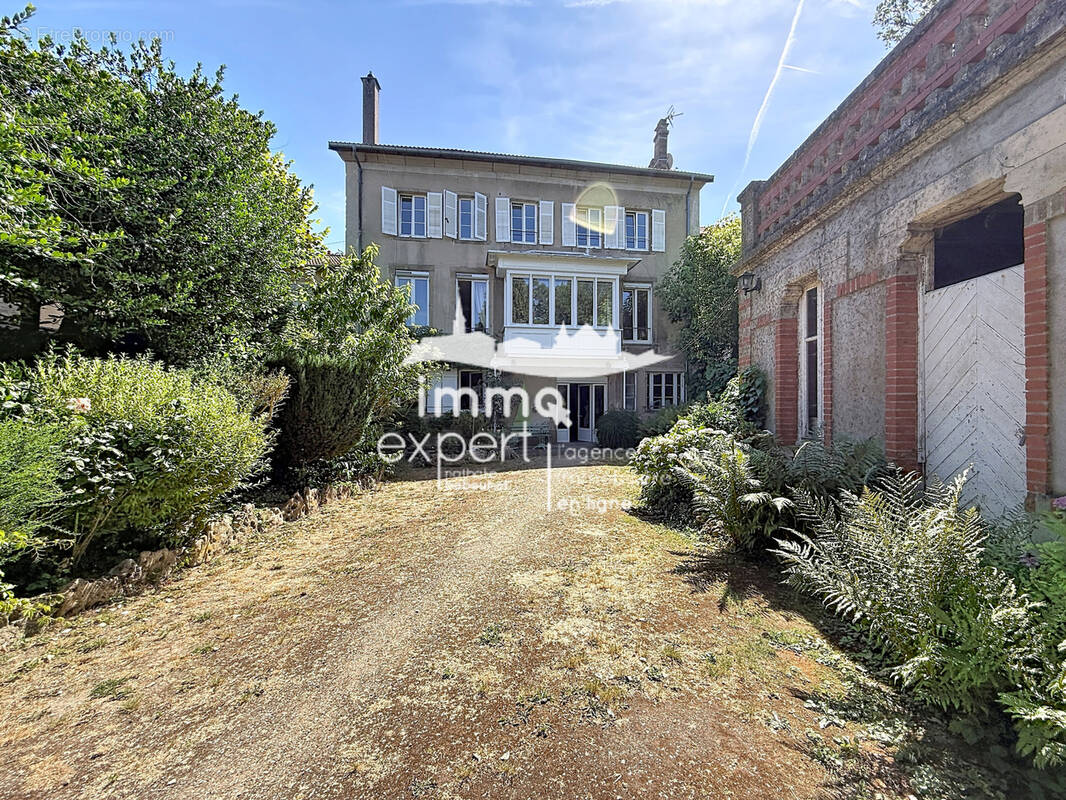 Appartement à MIRECOURT