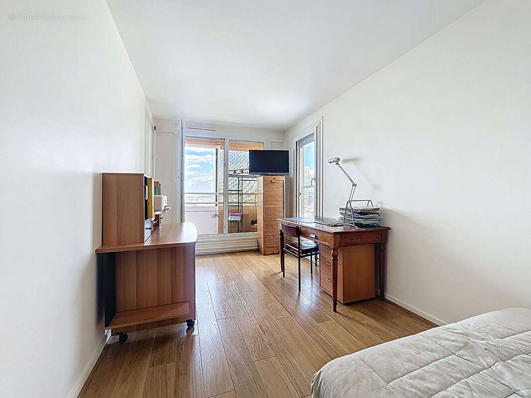 Appartement à NANTERRE