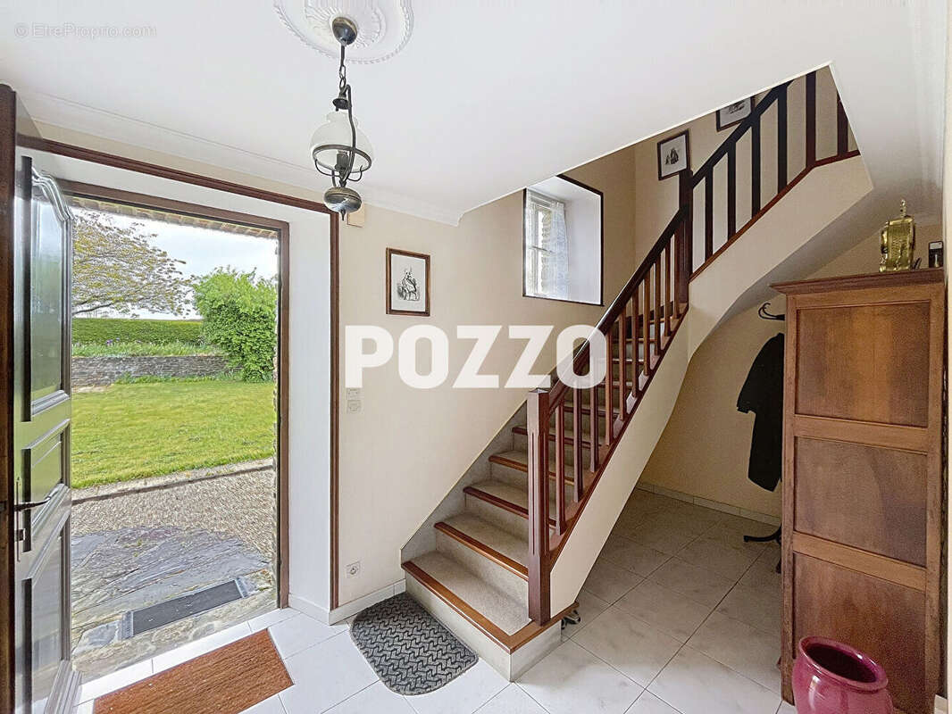 Maison à SAINT-PIERRE-DE-SEMILLY