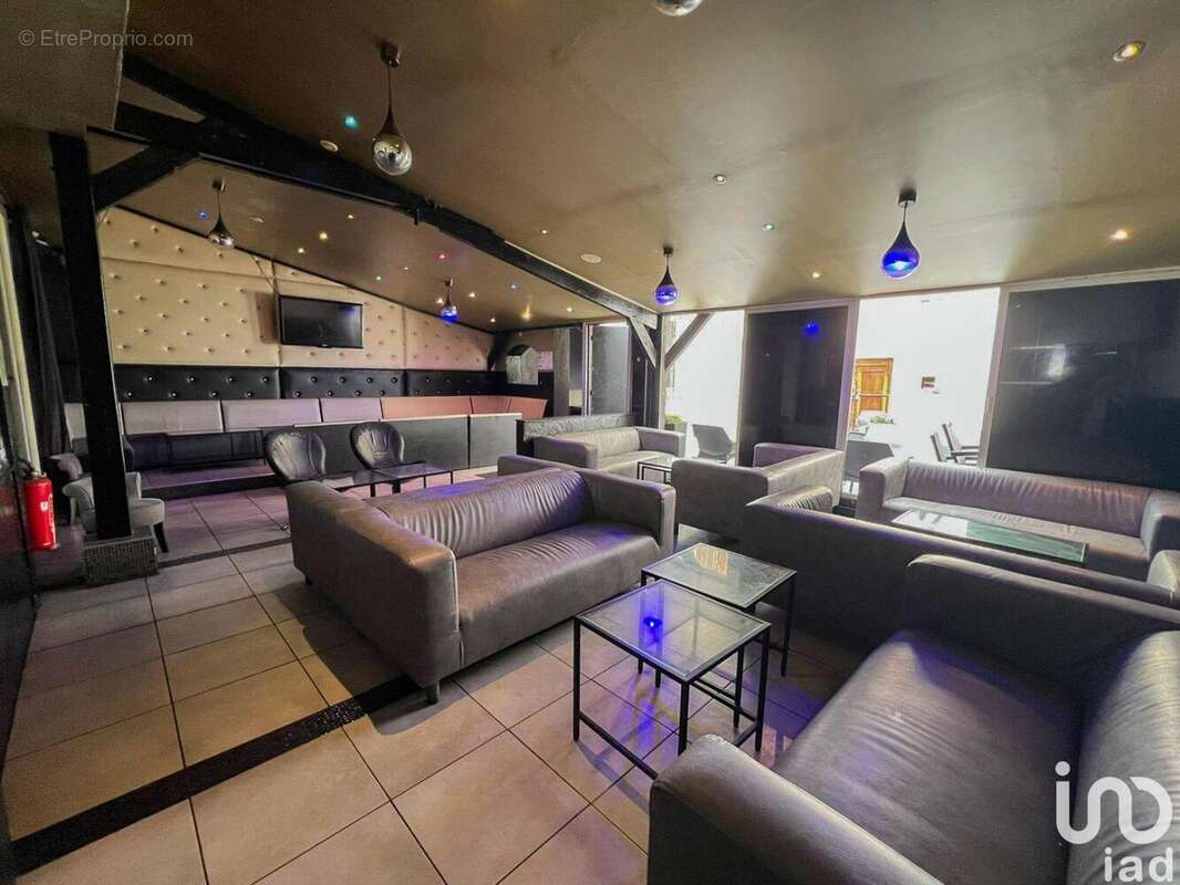 Photo 2 - Commerce à VERNON