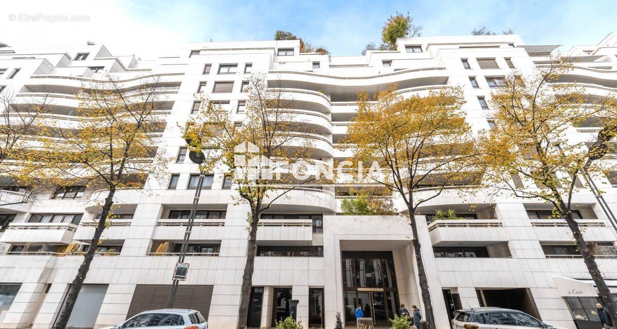 Appartement à LEVALLOIS-PERRET