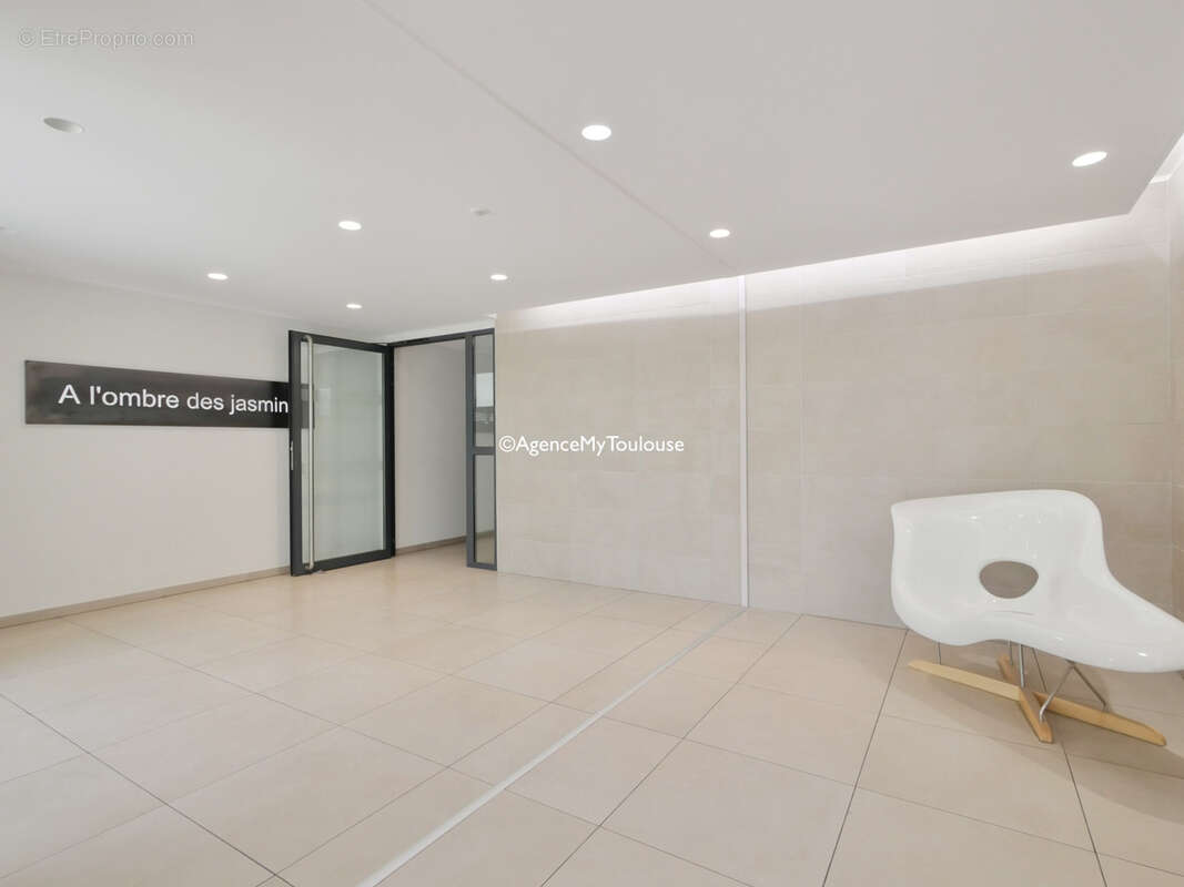 Saint-Cyprien/Cours Dillon, Appartement T2 avec terrasse et parking - photo 17