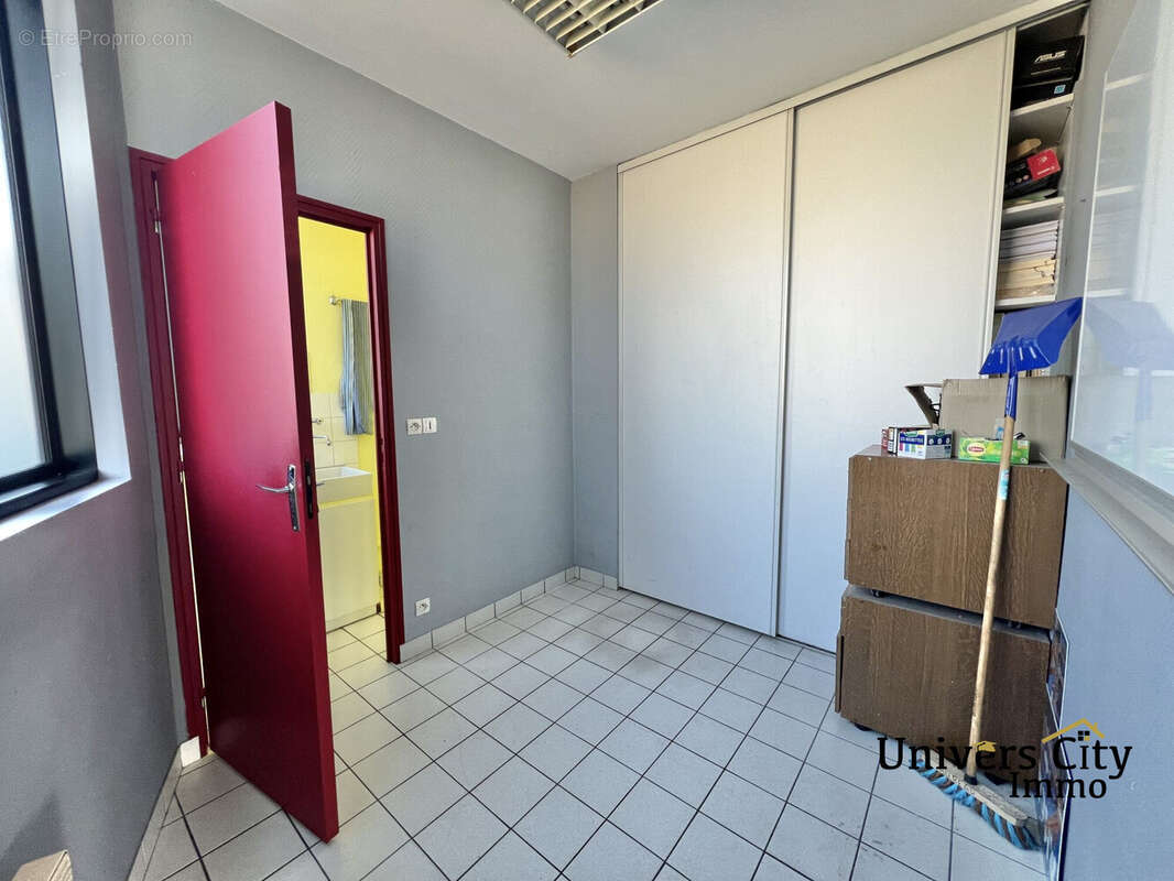 Commerce à GENESTON