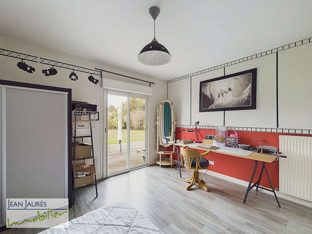 Maison à LA RIVIERE-DE-CORPS