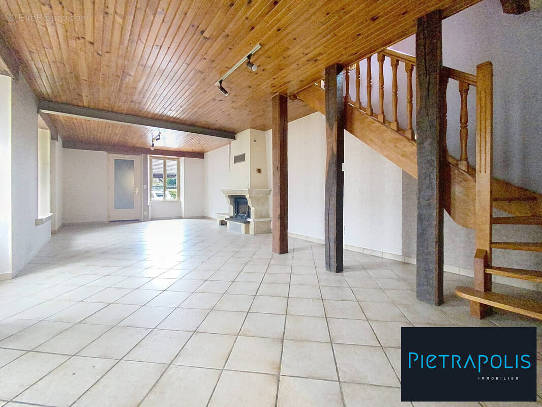 Maison à SEMOUTIERS-MONTSAON