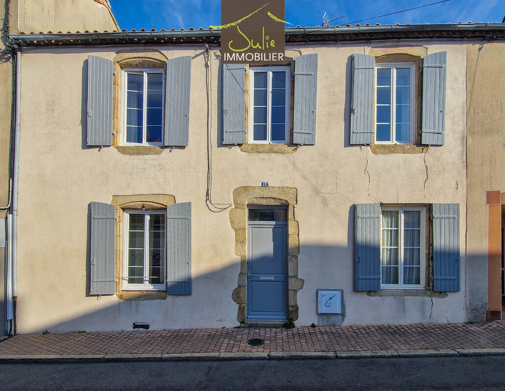 Maison à BRESSUIRE