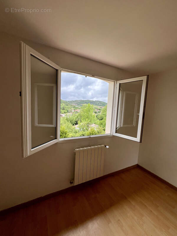 Maison à LAROQUE-DE-FA