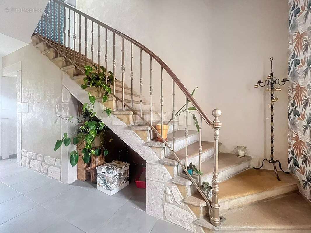 Maison à CORCELLES-EN-BEAUJOLAIS