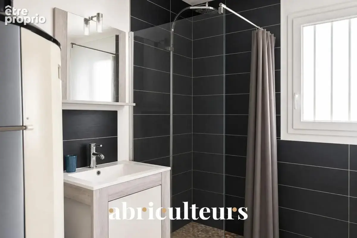 Maison de plain-pied 100 m² au cœur d'un quartier calme en vente à Mainxe-Gondeville (16200) - photo 8
