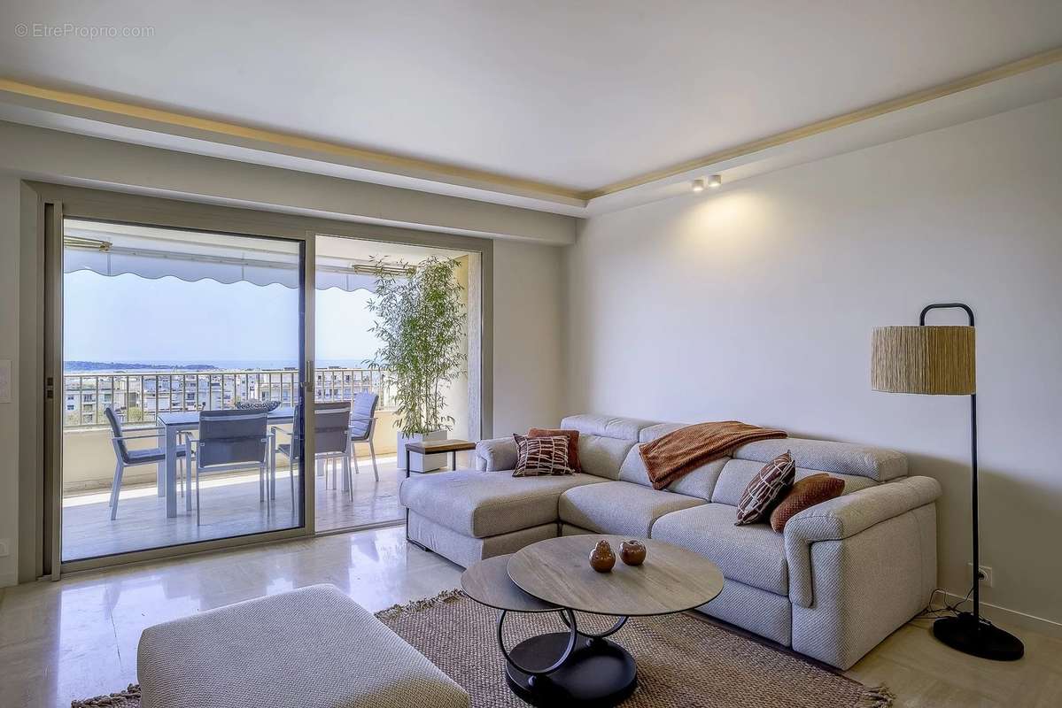 Appartement à CANNES