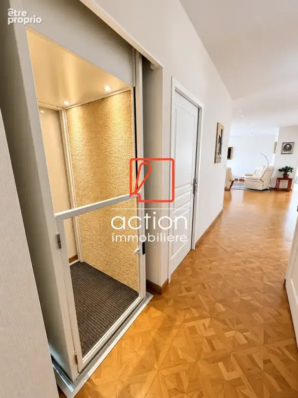 PAIMPOL   Appartement de 160 m2 avec ascenseur privatif et beaux volumes - photo 6