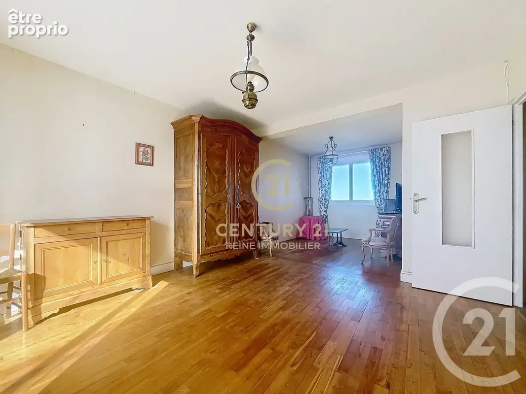 Appartement 4 pièces 63 m² à vendre à Rennes (35200) - photo 2