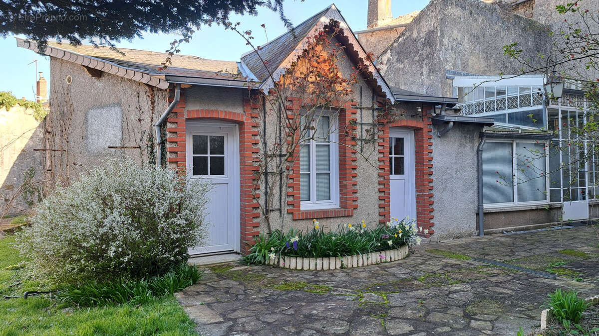 Maison à PARTHENAY