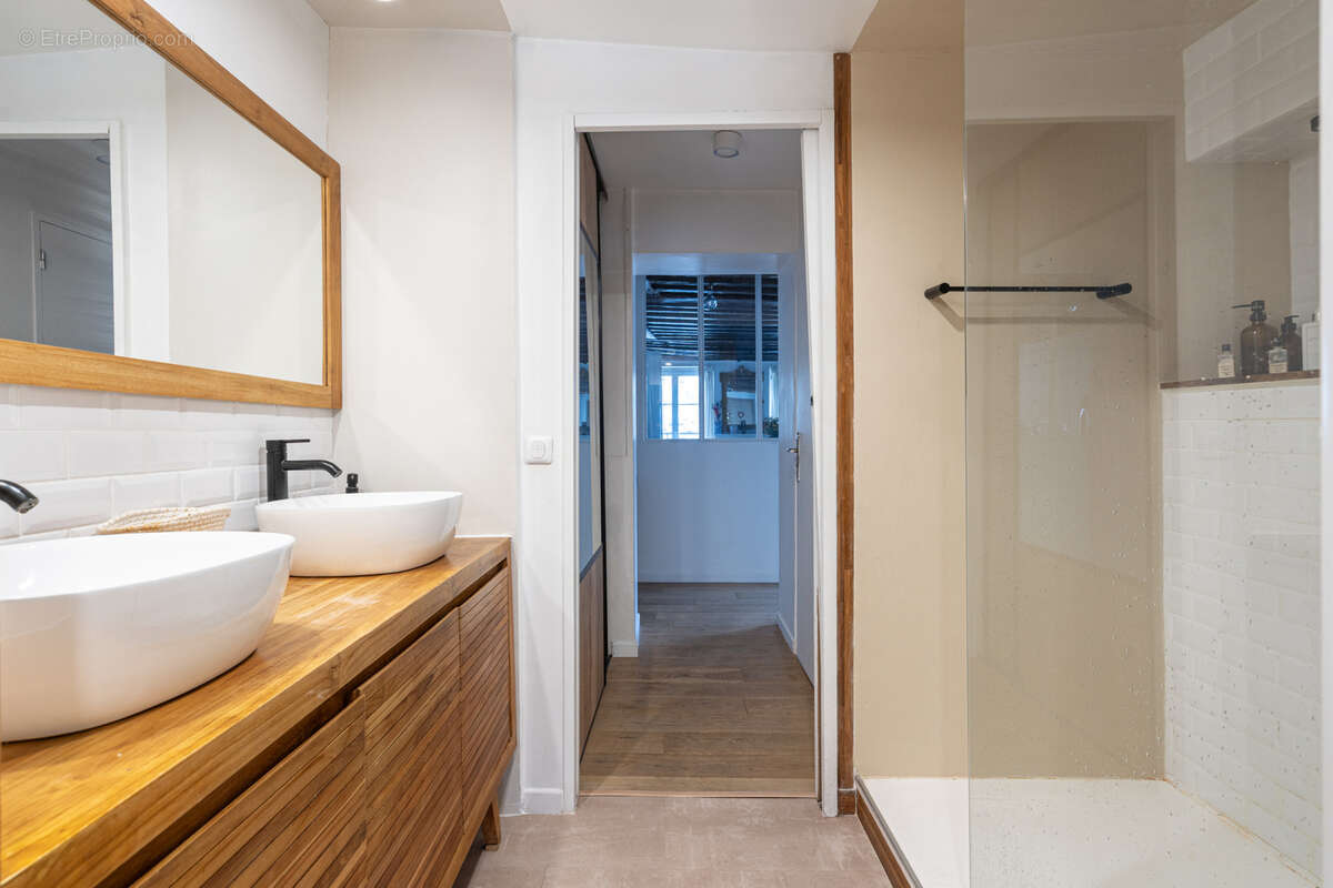 Appartement à PARIS-3E