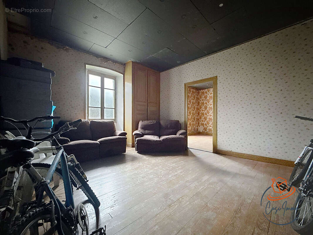 Appartement à SAINT-GERMAIN-DE-JOUX