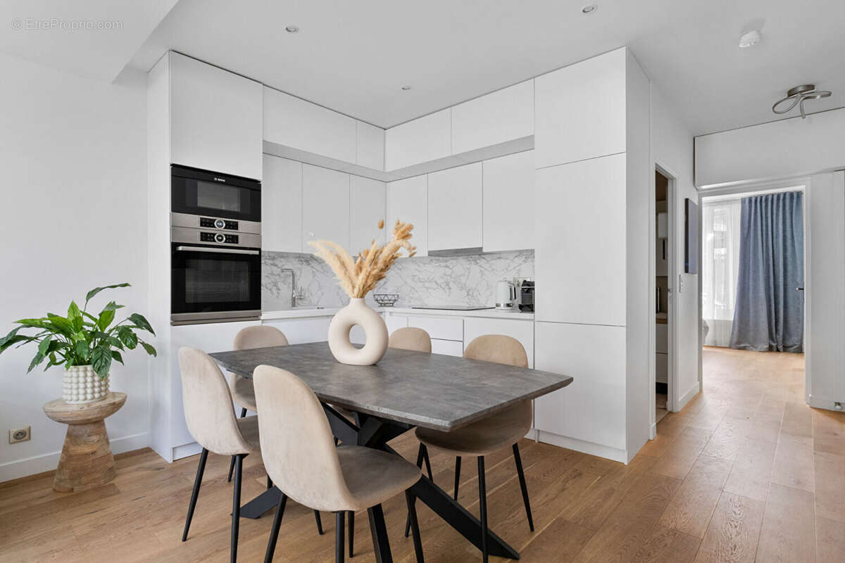 Appartement à SURESNES