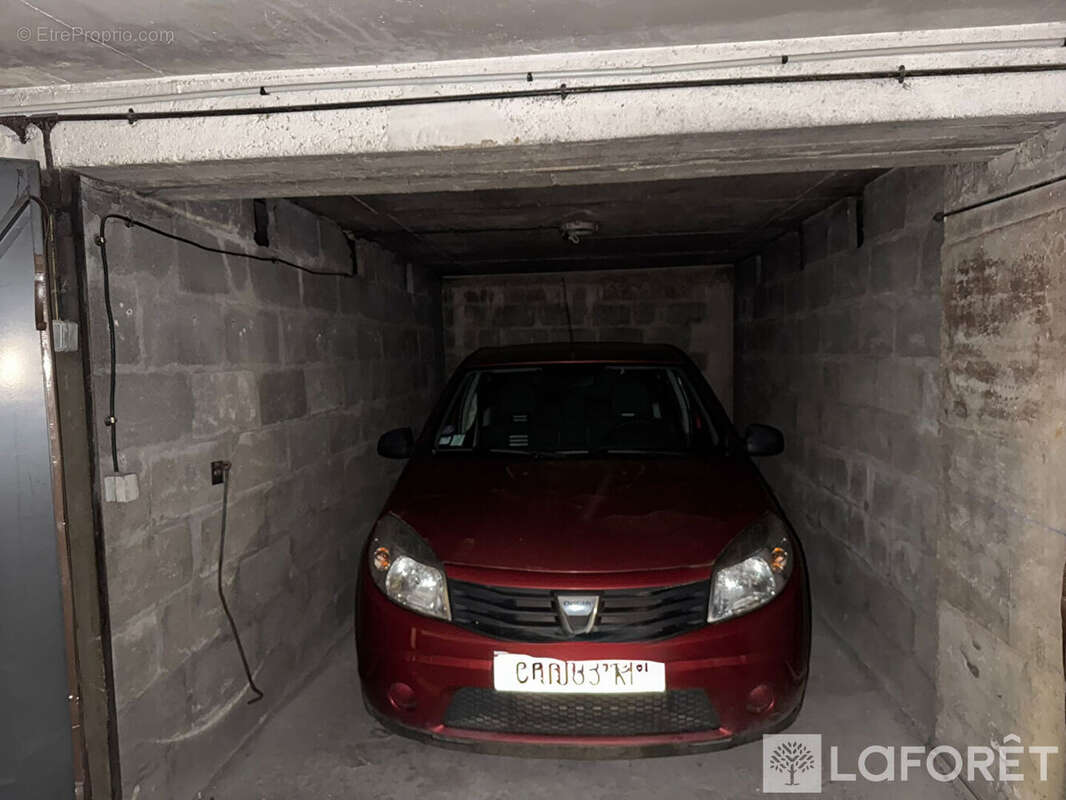 Parking à VINCENNES