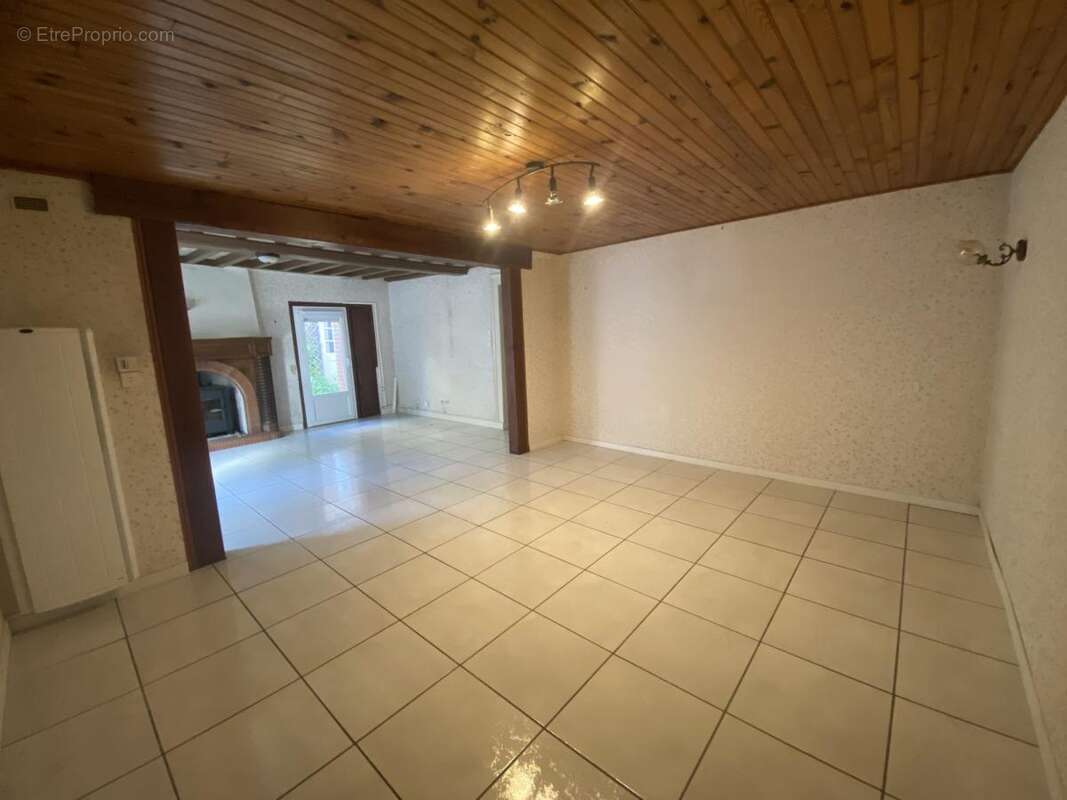 Maison à MEZIDON-CANON