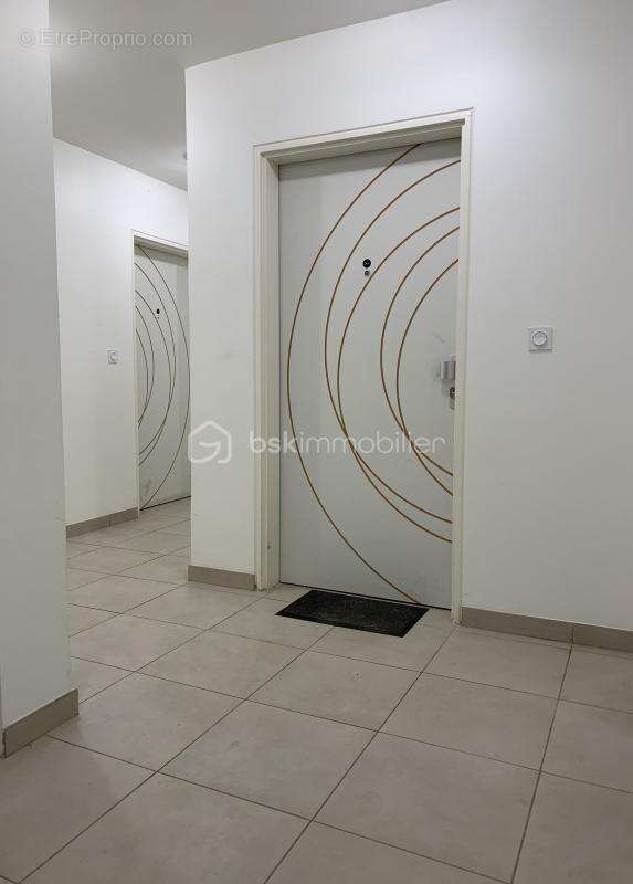 Appartement à SAINTE-GENEVIEVE-DES-BOIS