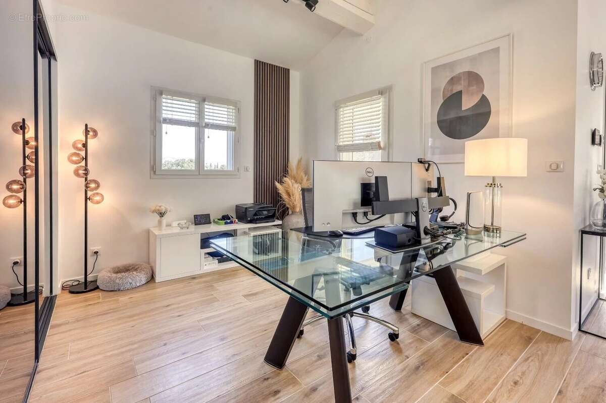 Villa contemporaine rénovée/imaginée par architecte d’intérieur – volumes exceptionnels – Janas - photo 27
