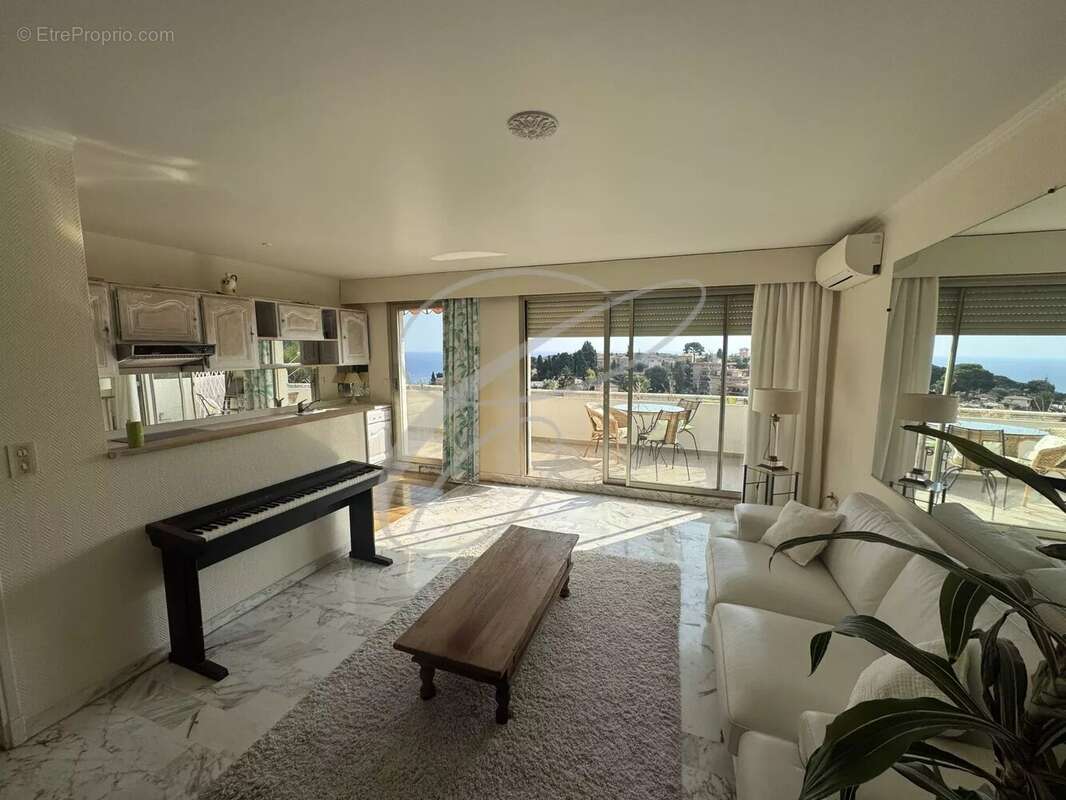 Appartement à ROQUEBRUNE-CAP-MARTIN