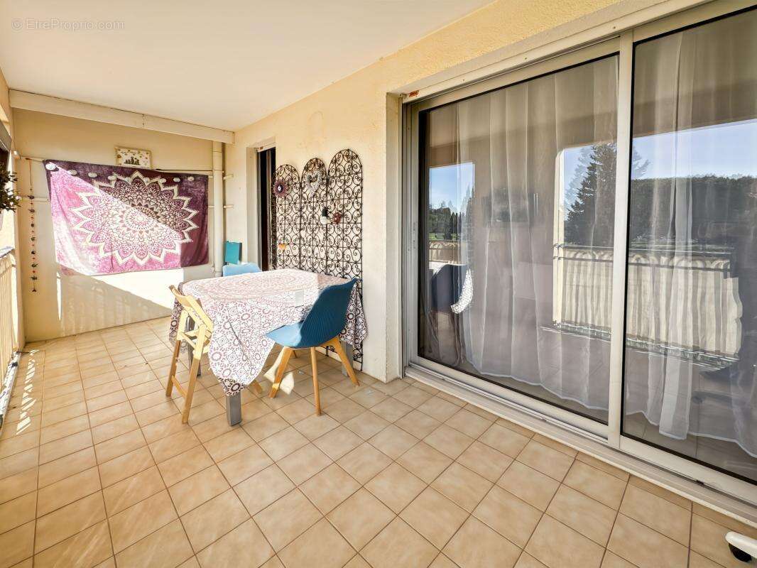 Appartement à FREJUS