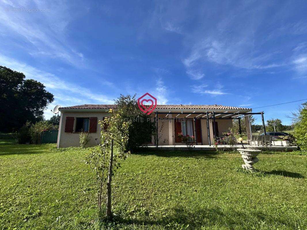 Maison à CARLA-BAYLE