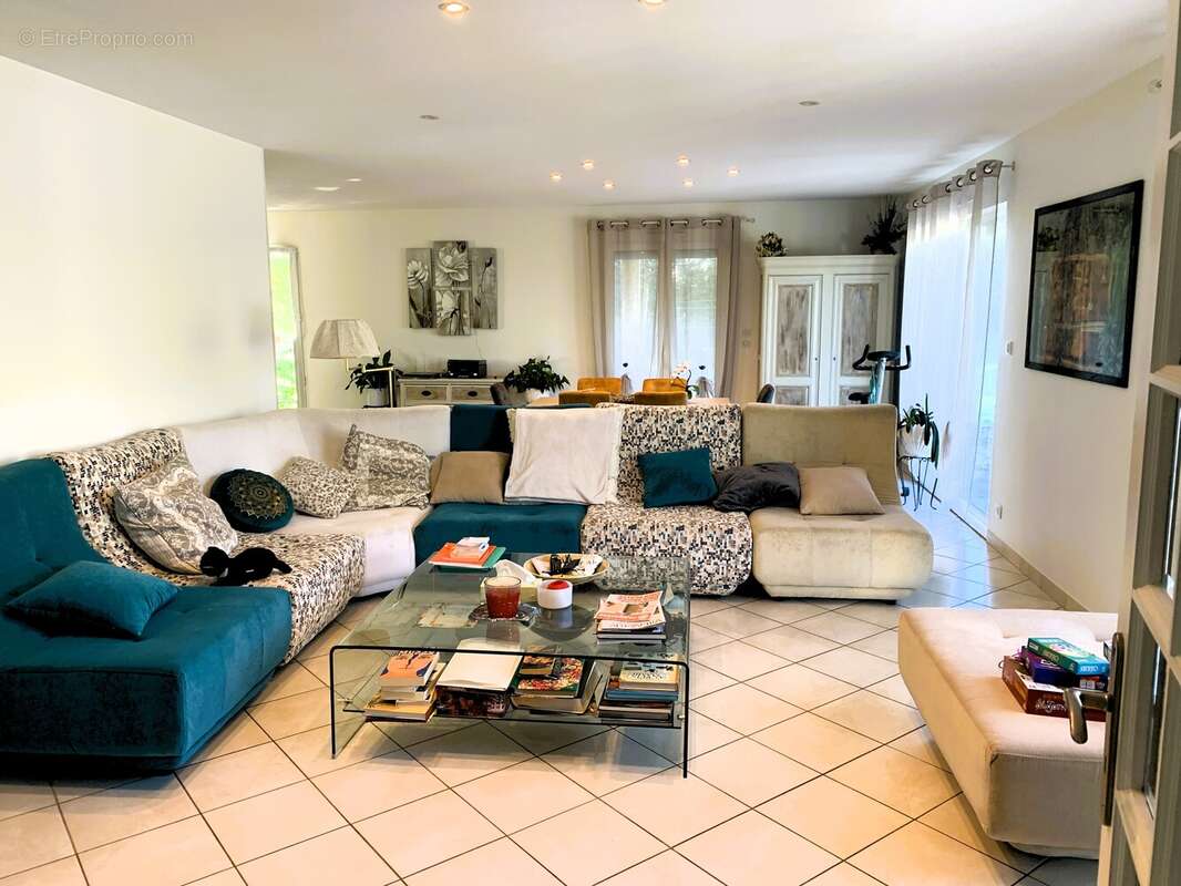 Maison 147 m² à Brignac-La-Plaine  - photo 78