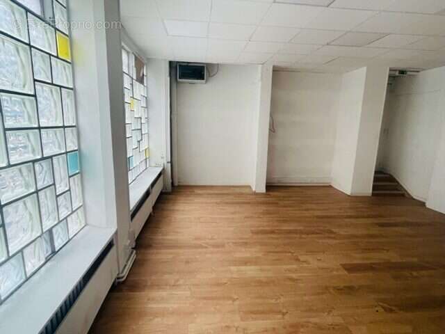 Commerce à PARIS-18E