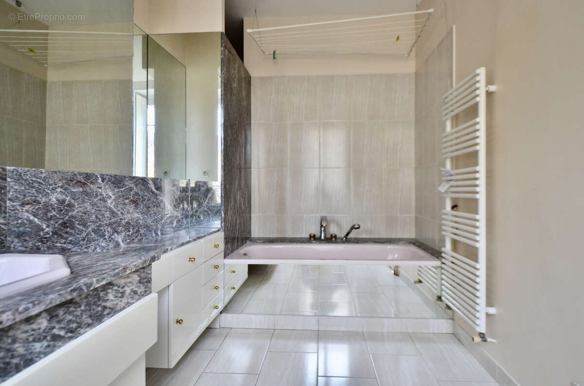 Appartement à LYON-1E