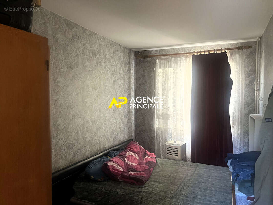 Appartement à SARTROUVILLE