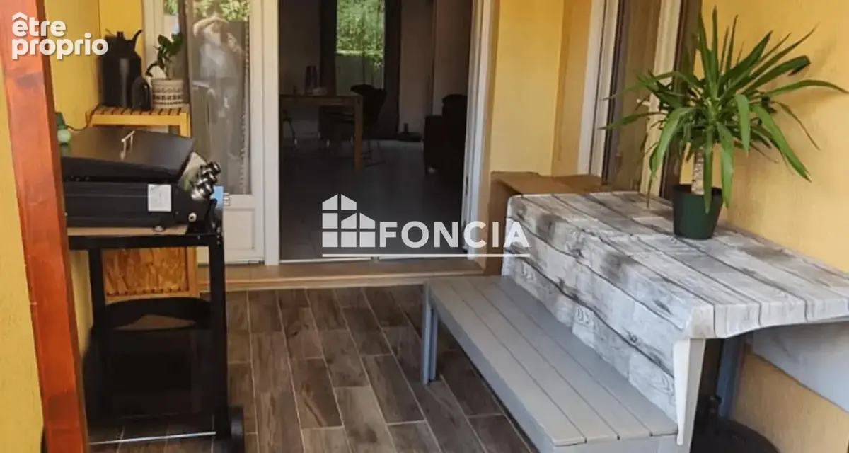 HYÈRES – COSTEBELLE  T3/T4 EN REZ-DE-JARDIN  Appartement de 78 m² avec terrasse et jardin privatif - photo 5
