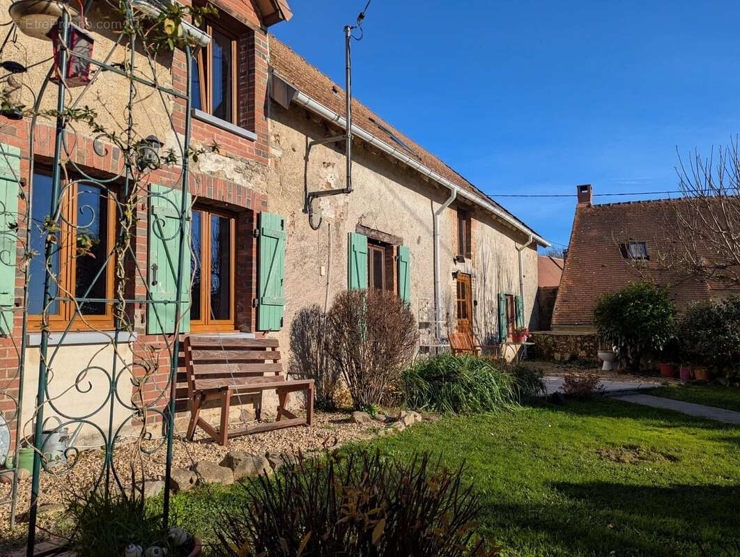 Maison à BRIGUEIL-LE-CHANTRE